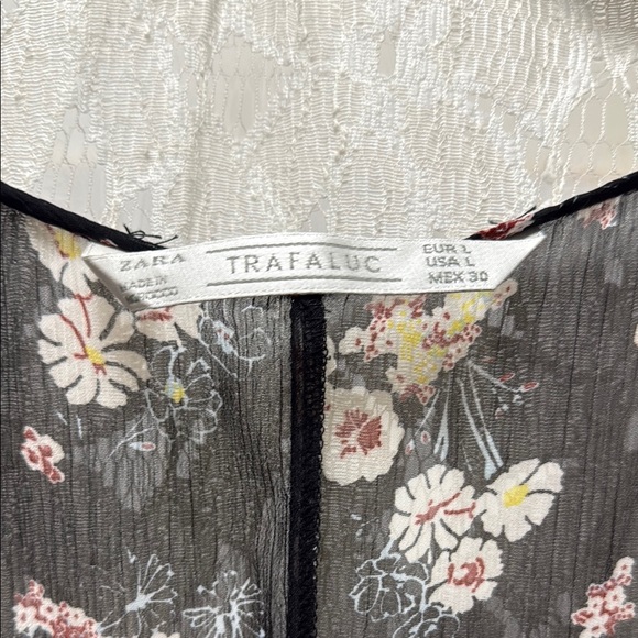 Zara Floral Lace Maxi Dress. Top buttons bottom open. Bathing suit cover up L - Picture 3 of 9